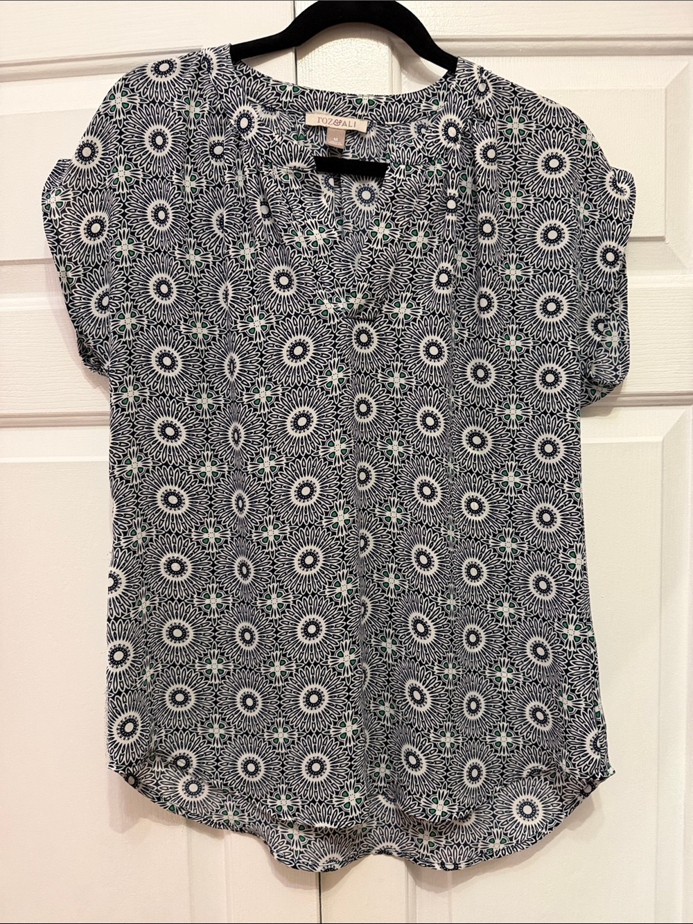 Roz & Ali Navy, White & Green Geometric Print Short Sleeve Blouse